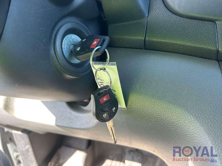 2016-nissan-nv200-image-21