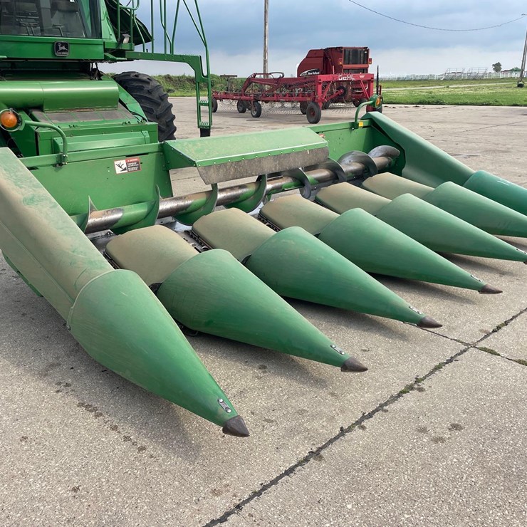 JOHN DEERE 693