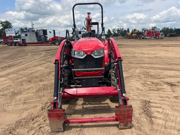 2022-massey-ferguson-1835e-image-7