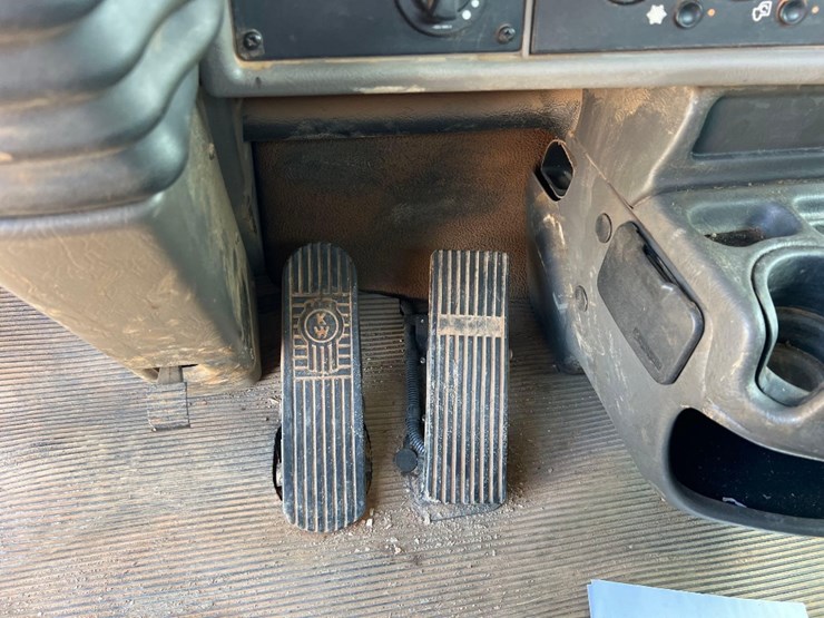 2016-kenworth-t270-image-40