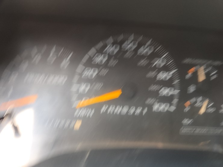 2000-gmc-3500hd-image-41
