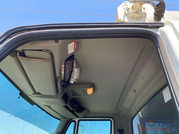 2010-international-durastar-4400-image-21