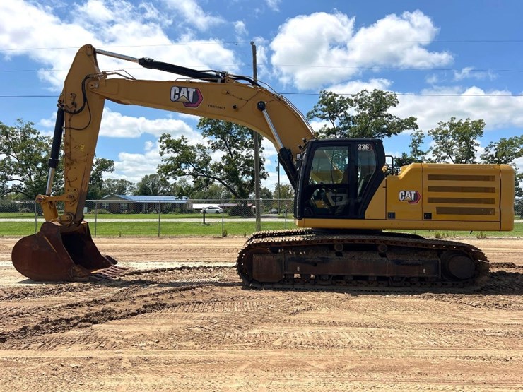 2020-caterpillar-336-image-1