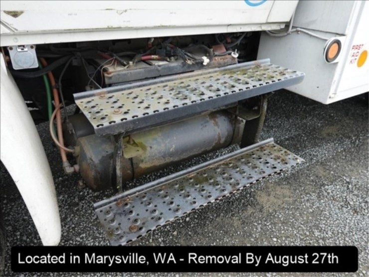 2003-international-durastar-4300-image-33
