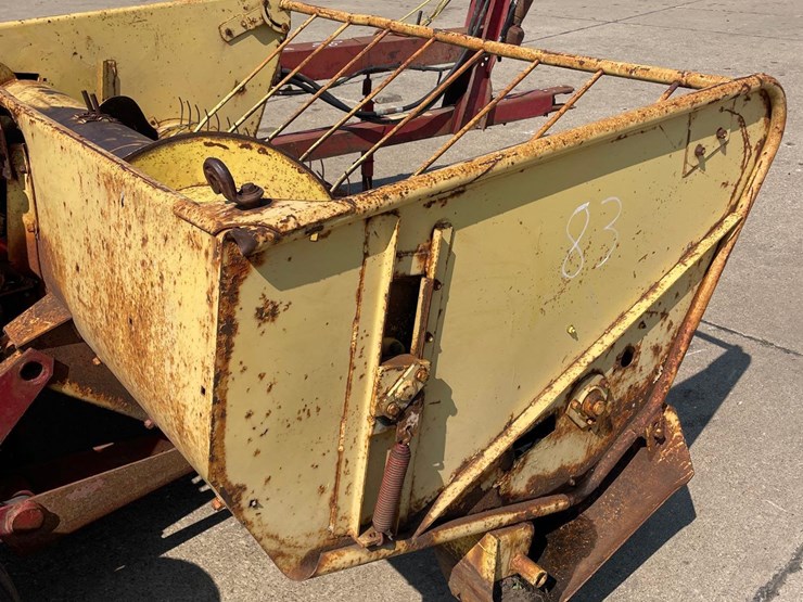 new-holland-890-image-8