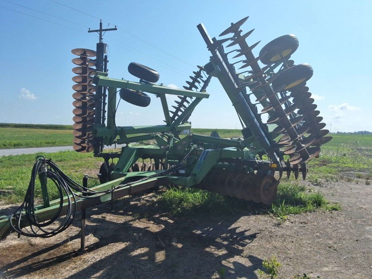 john-deere-630-image-2