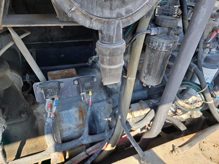 2010-atlas-copco-xas375-image-40