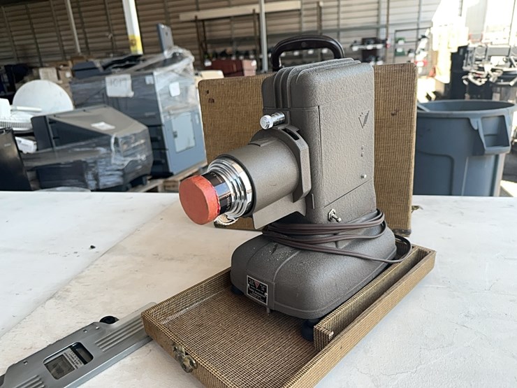 lot#---tdc-vivid-model-3-movie-projector-image-2