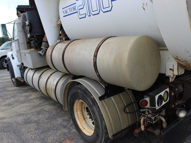 2004-vactor-2100-image-7