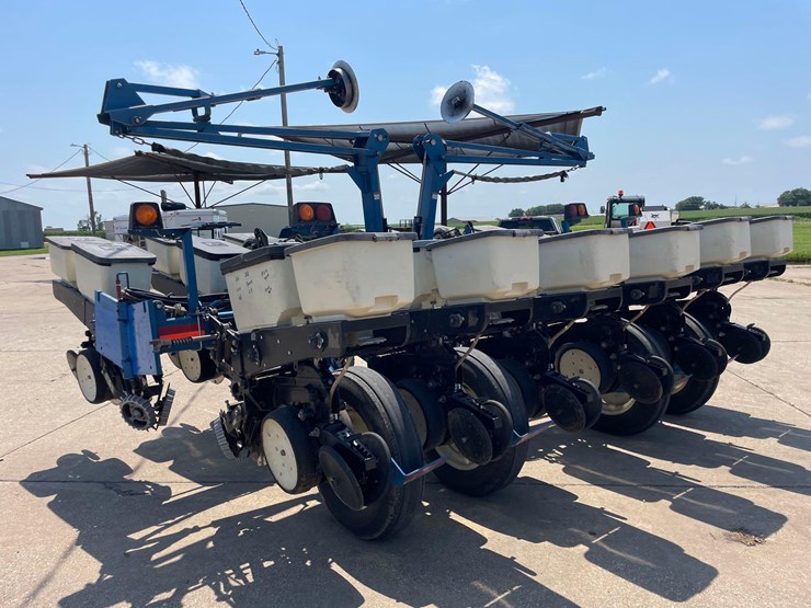 kinze-3200-image-4