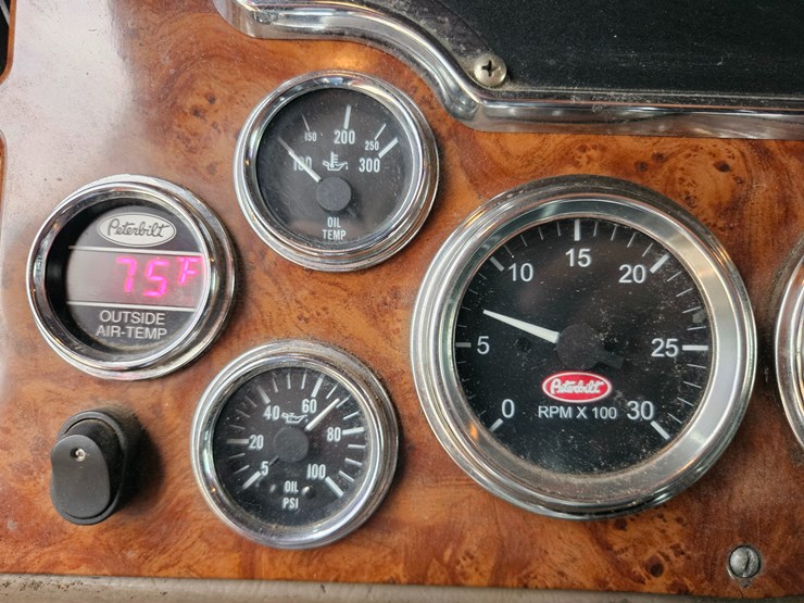 2003-peterbilt-379-image-72