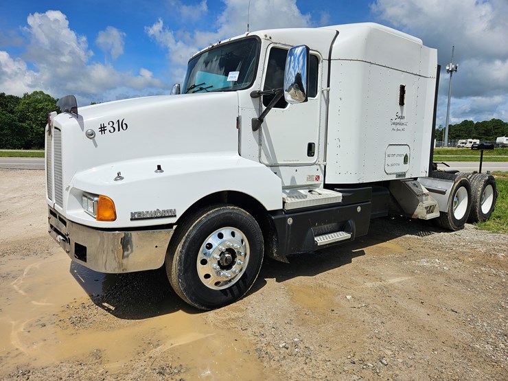 2005-kenworth-t600-image-3