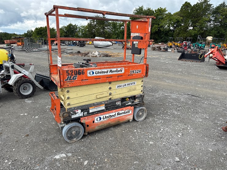 jlg-1932r-image-1