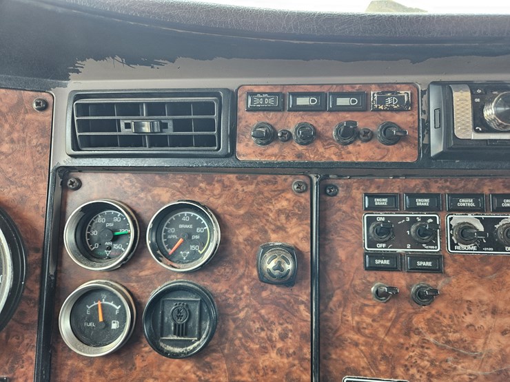 2005-kenworth-t600-image-77