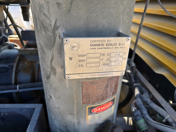 2010-atlas-copco-xas375-image-47