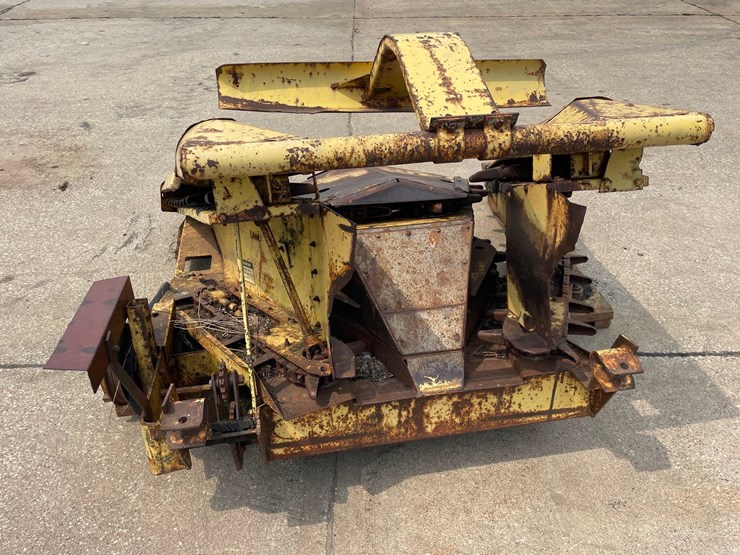 new-holland-890-image-45