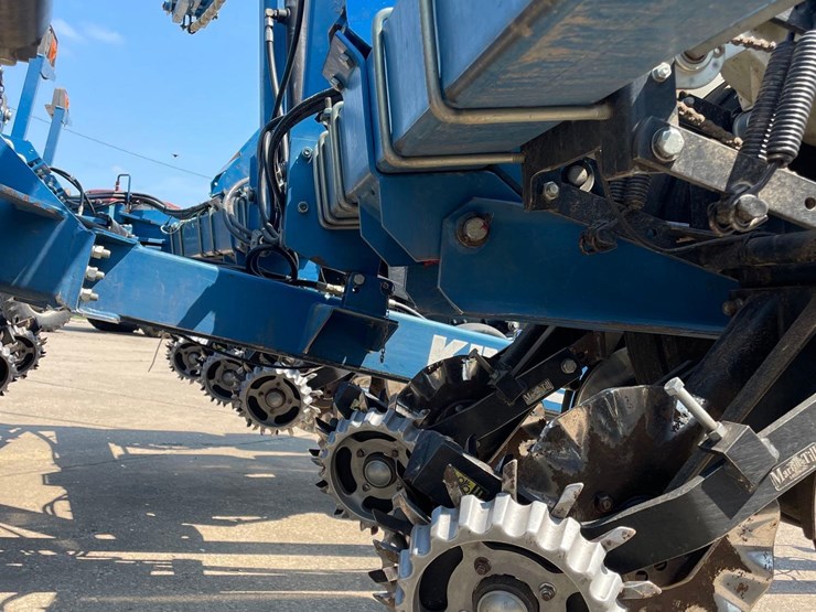 kinze-3200-image-11