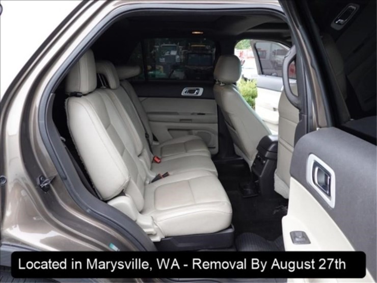 2015-ford-explorer-image-23
