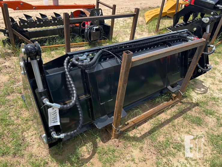 unused-future-skid-steer-4in1-combo-bucket-image-2