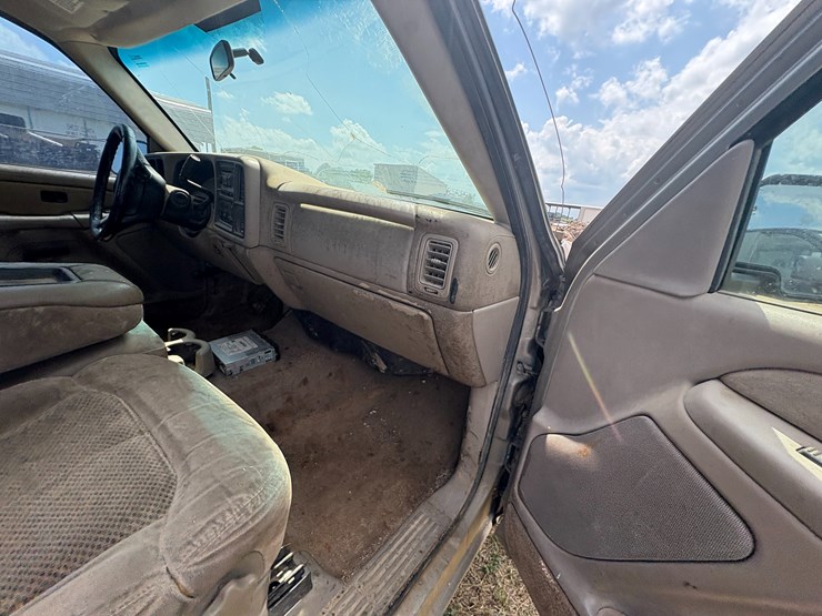 2002-chevrolet-1500-image-27