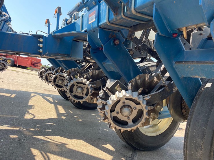 kinze-3200-image-26
