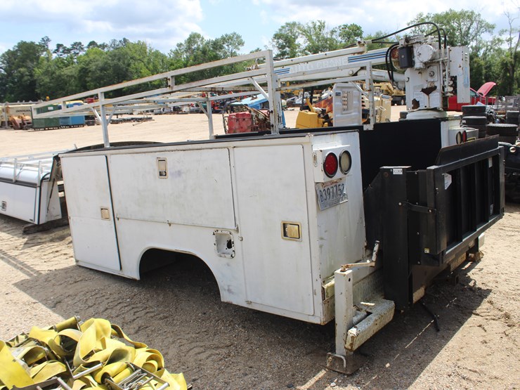 #22036-•-service-bed-for-parts/repairs-image-2