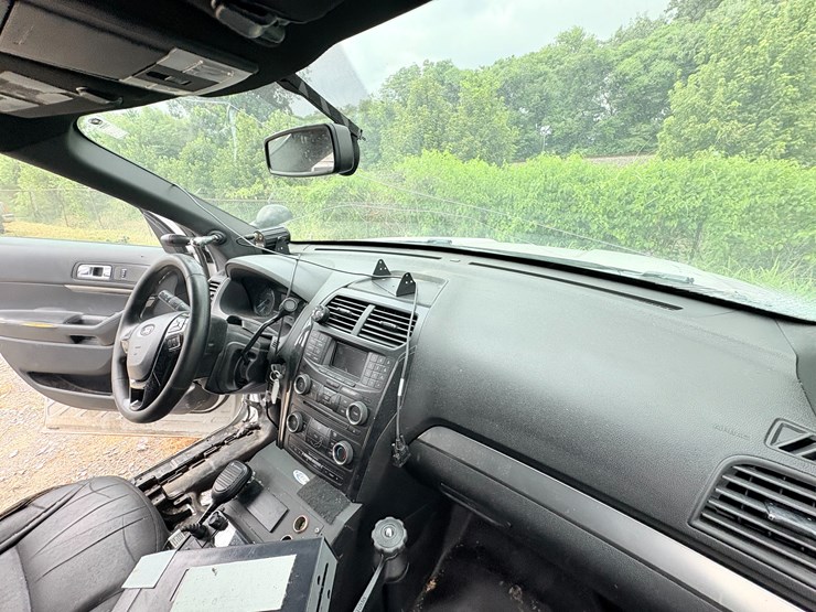 2018-ford-explorer-image-20