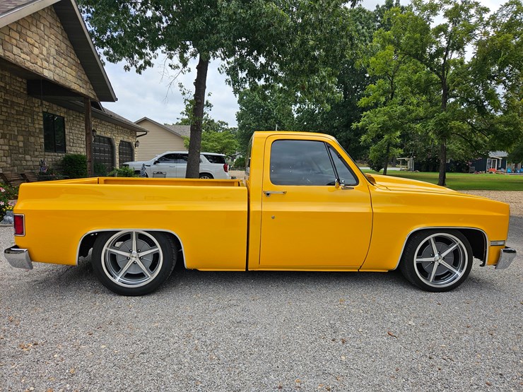 1984-chevrolet-c10-image-30