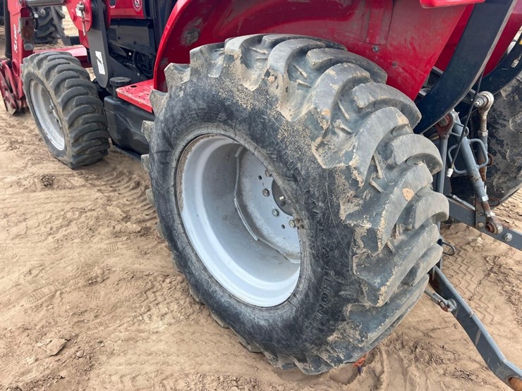 2022-massey-ferguson-1835e-image-21