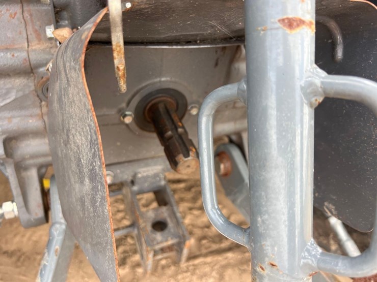 2022-massey-ferguson-1835e-image-12