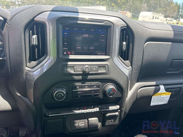 2021-chevrolet-silverado-1500-image-15