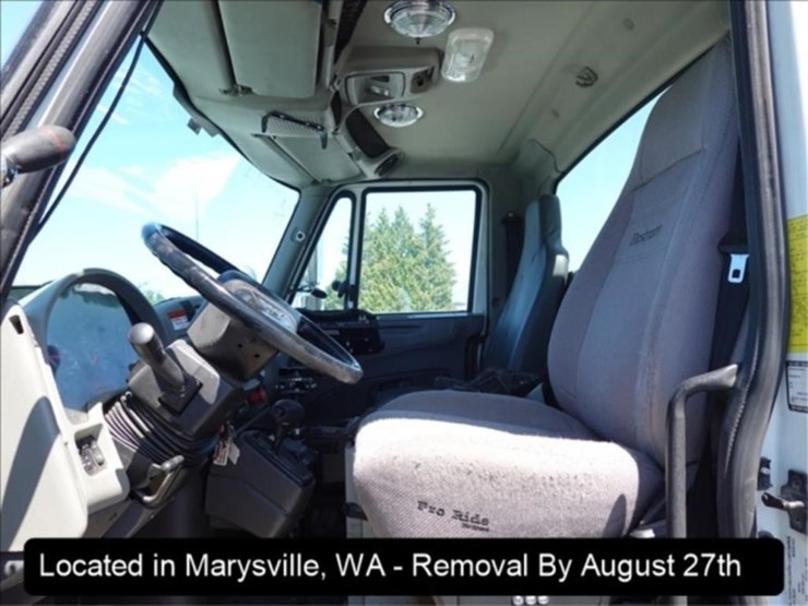 2009-international-durastar-4300-image-16