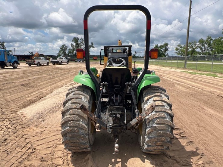 john-deere-3032e-image-3