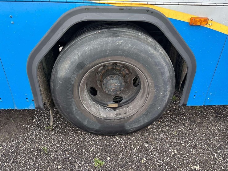 2014-gillig-low-floor-image-39