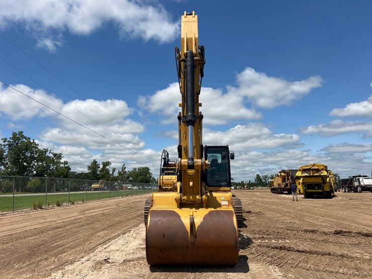 2020-caterpillar-336-image-7