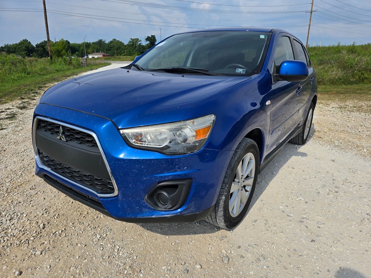 2015-mitsubishi-outlander-image-1