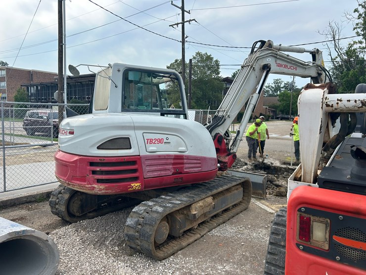 2015-takeuchi-tb290-image-2