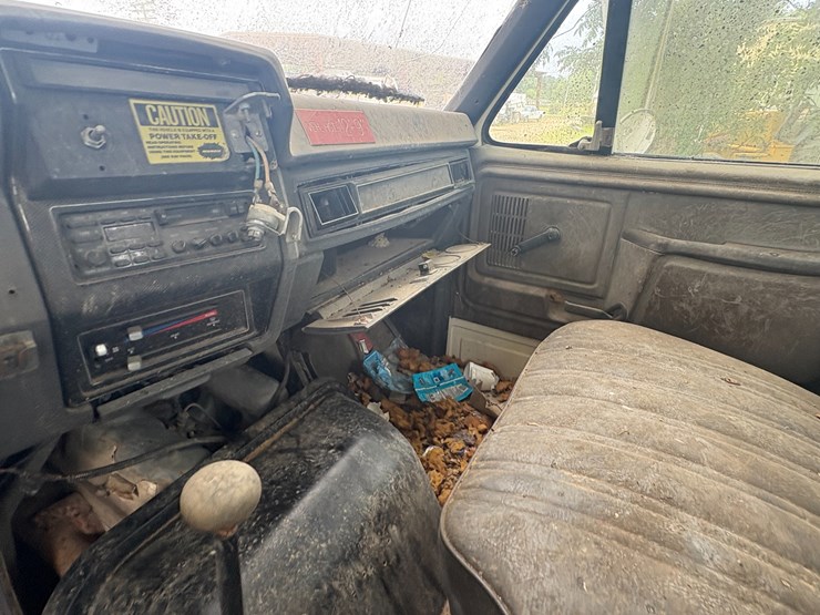 1990-ford-f800-image-41