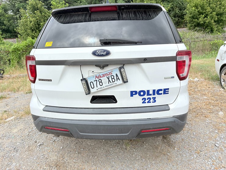 2018-ford-explorer-image-9