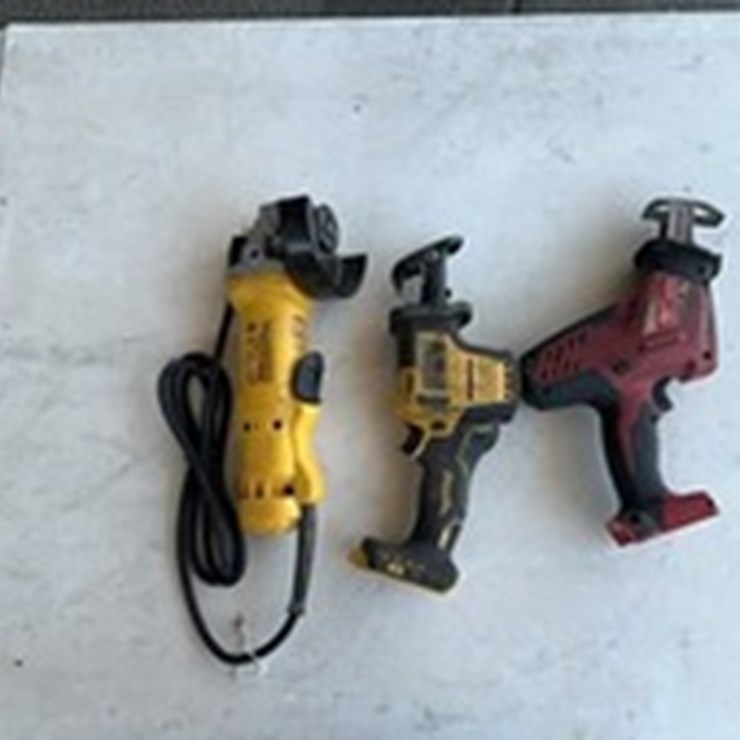 LOT#- - DEWALT GRINDER & HACKZAL & MILWAUKEE HAVKZAL