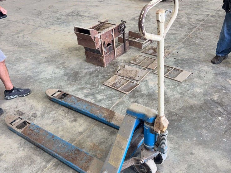 bishamon-pallet-jack-image-1