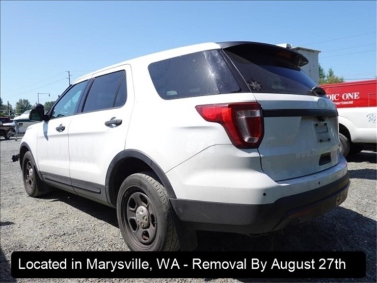 2017-ford-explorer-image-13