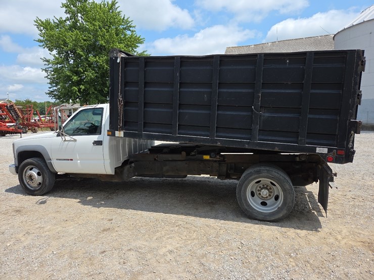 2000-gmc-3500hd-image-24