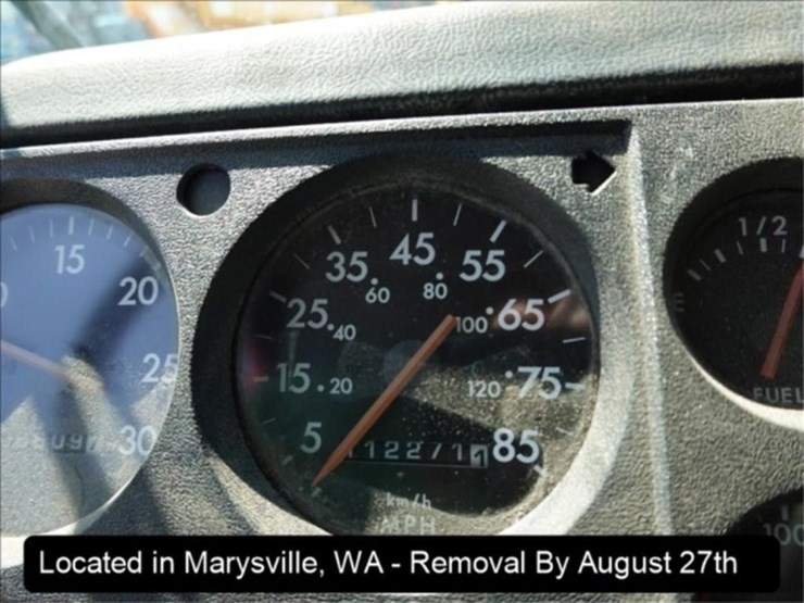 2000-freightliner-fl80-image-15