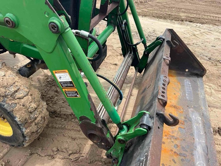 john-deere-3032e-image-20