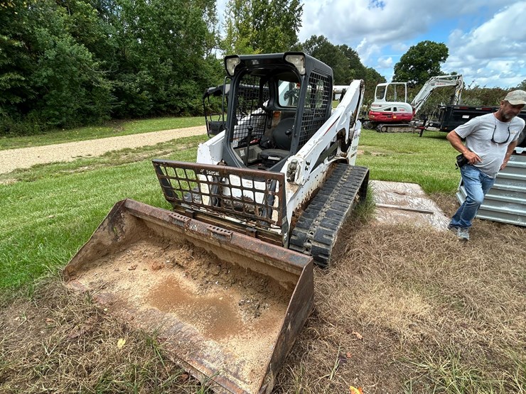 2015-bobcat-t750-image-2