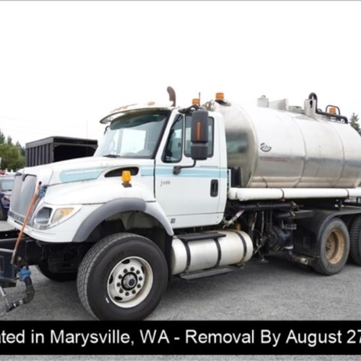 2005 INTERNATIONAL 7600