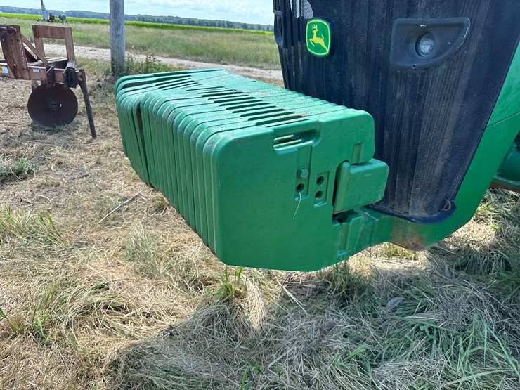 2014-john-deere-8285r-image-31