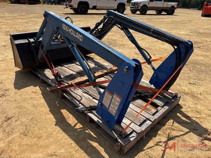 2013-new-holland-110tl-image-3