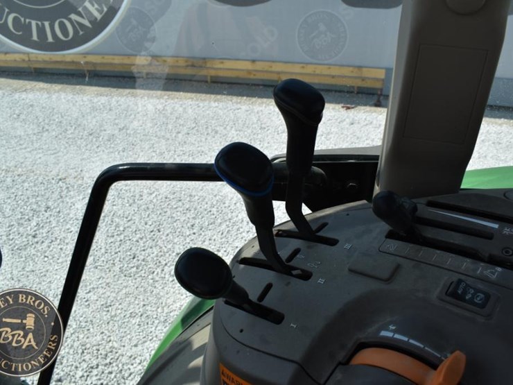 2017-john-deere-6120e-image-34